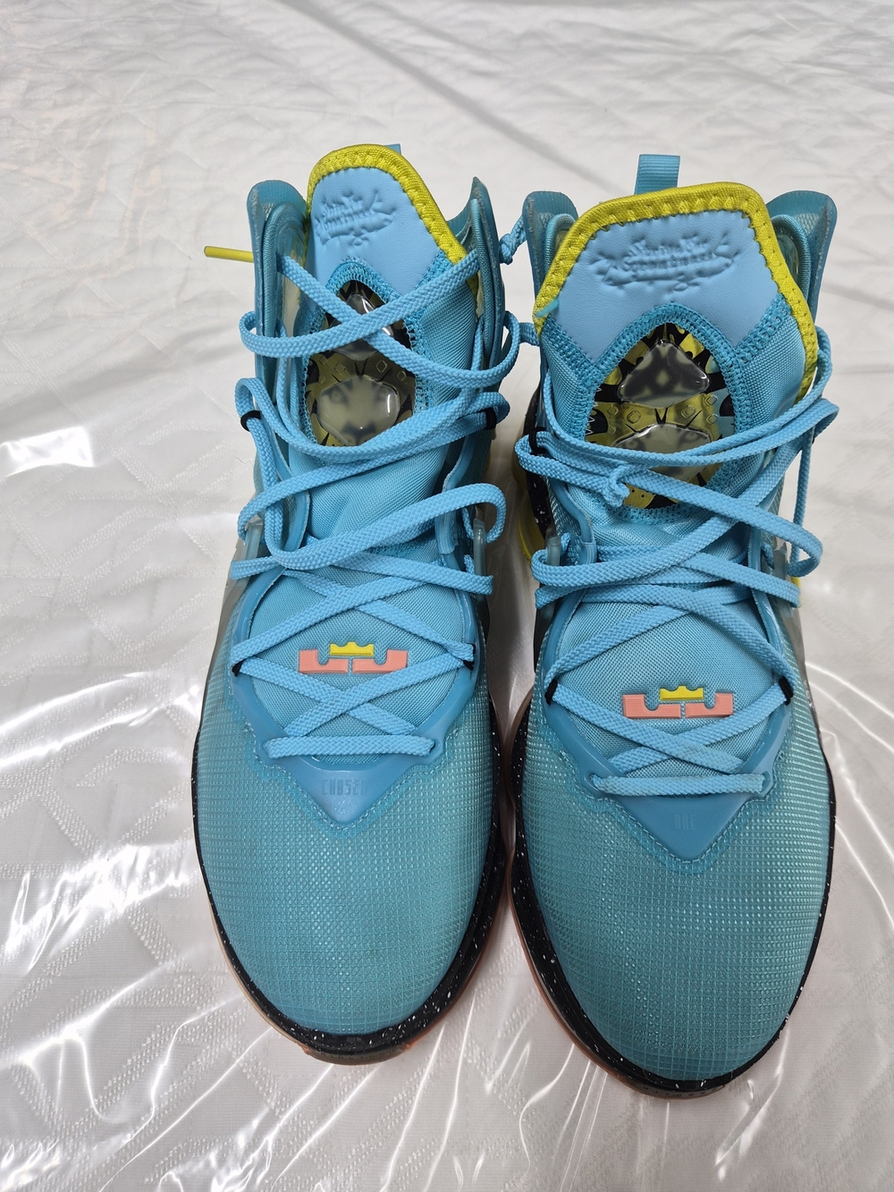 Nike LeBron 19 "Christmas" basketball shoes